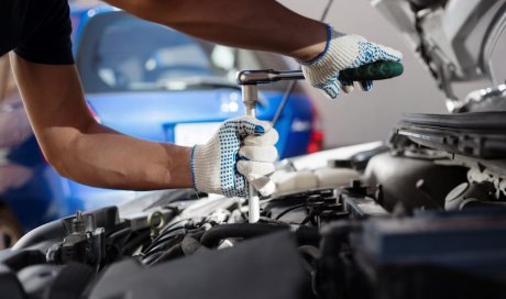 Remplacement d’une butée d’embrayage cassée dans un garage auto - L’Étang-Salé - MECA CENTRE SERVICE